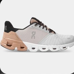 On Cloud Cloudflyer Rosebrown/Glacier....  Excellent Condition.  Size 6.5